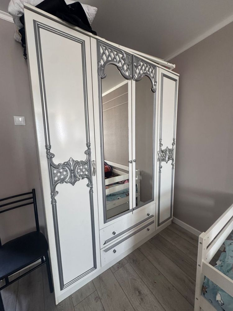 Продам спальный гарнитур! Кровать и шкаф 80тыс