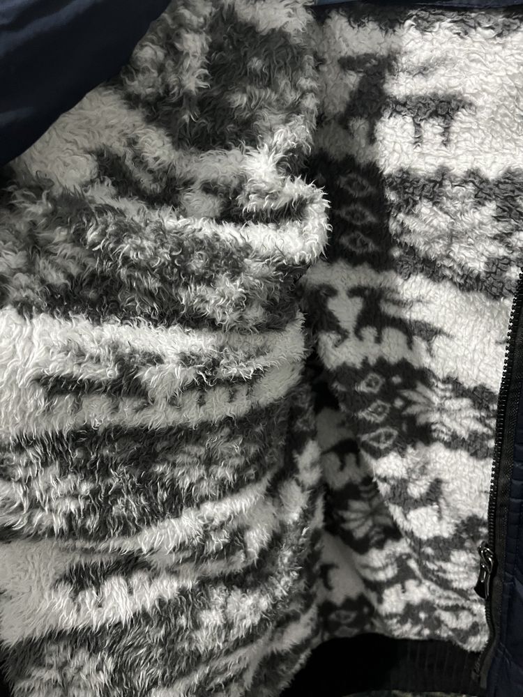 Продам куртку зимнию