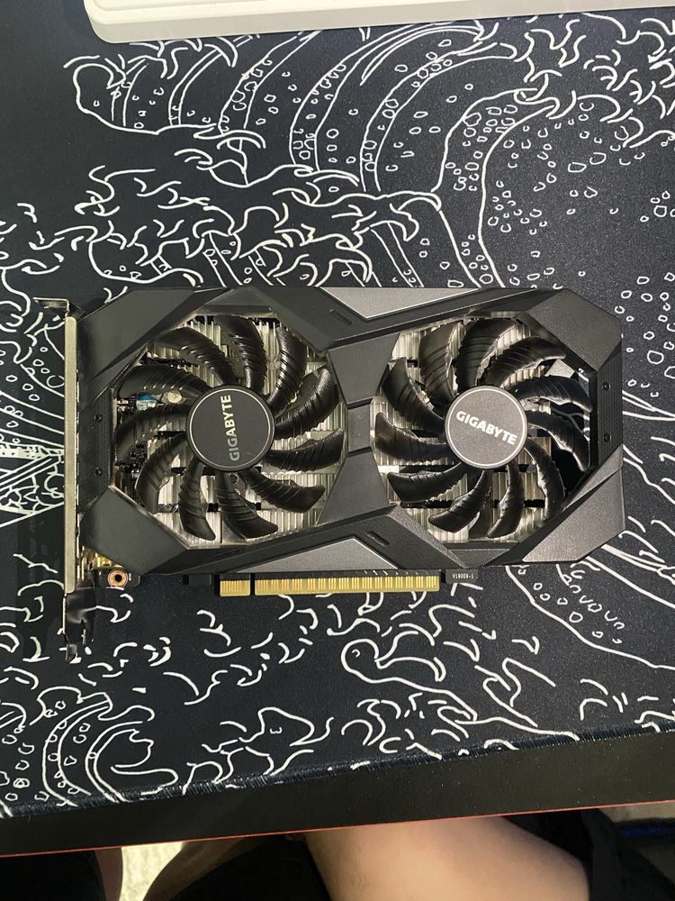 Видеокарта GTX 1650 4gb