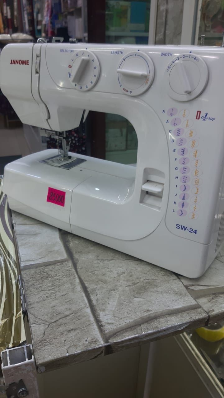 Продаётся новая швейная машинка Janome sw-24.Цена 85.000