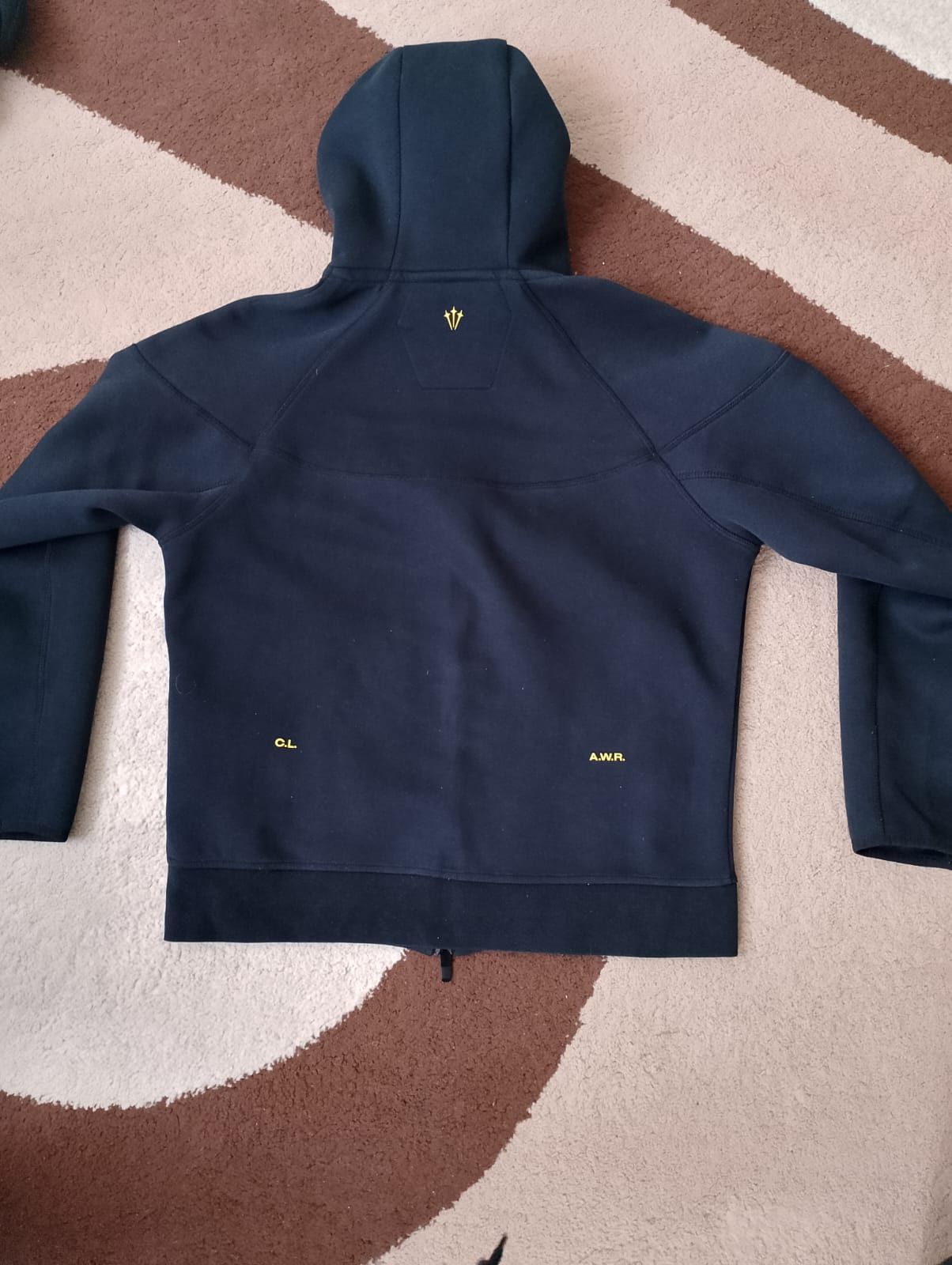 продам кофту Nike nokta