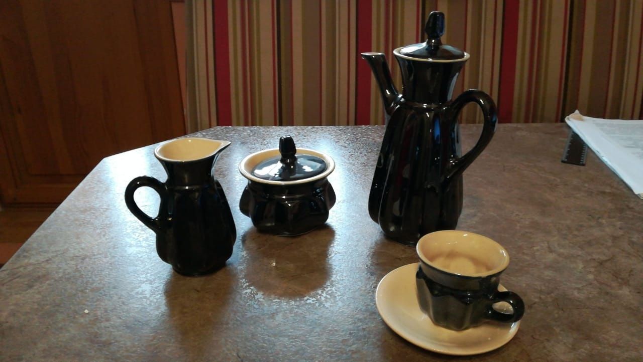 Продам новый керамический сервиз