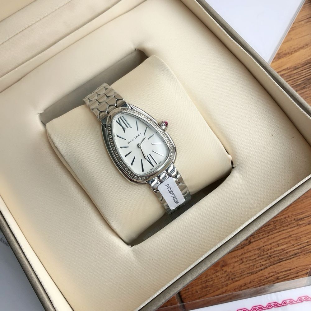 Часы Bvlgari с бриллиантами