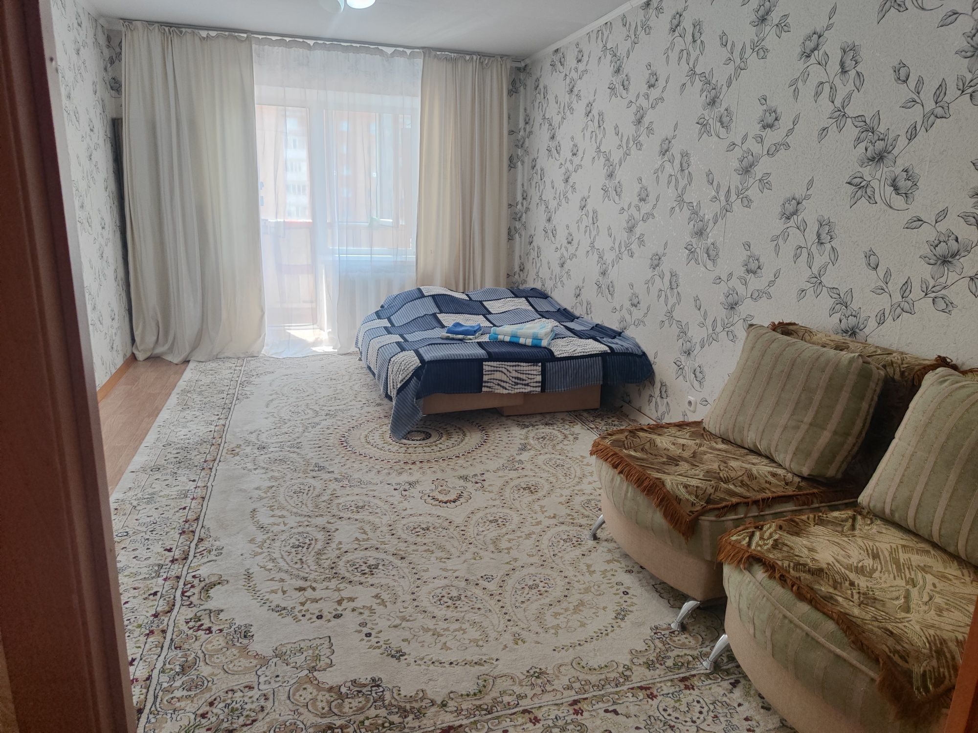 Сдам квартиру в центре девушкам