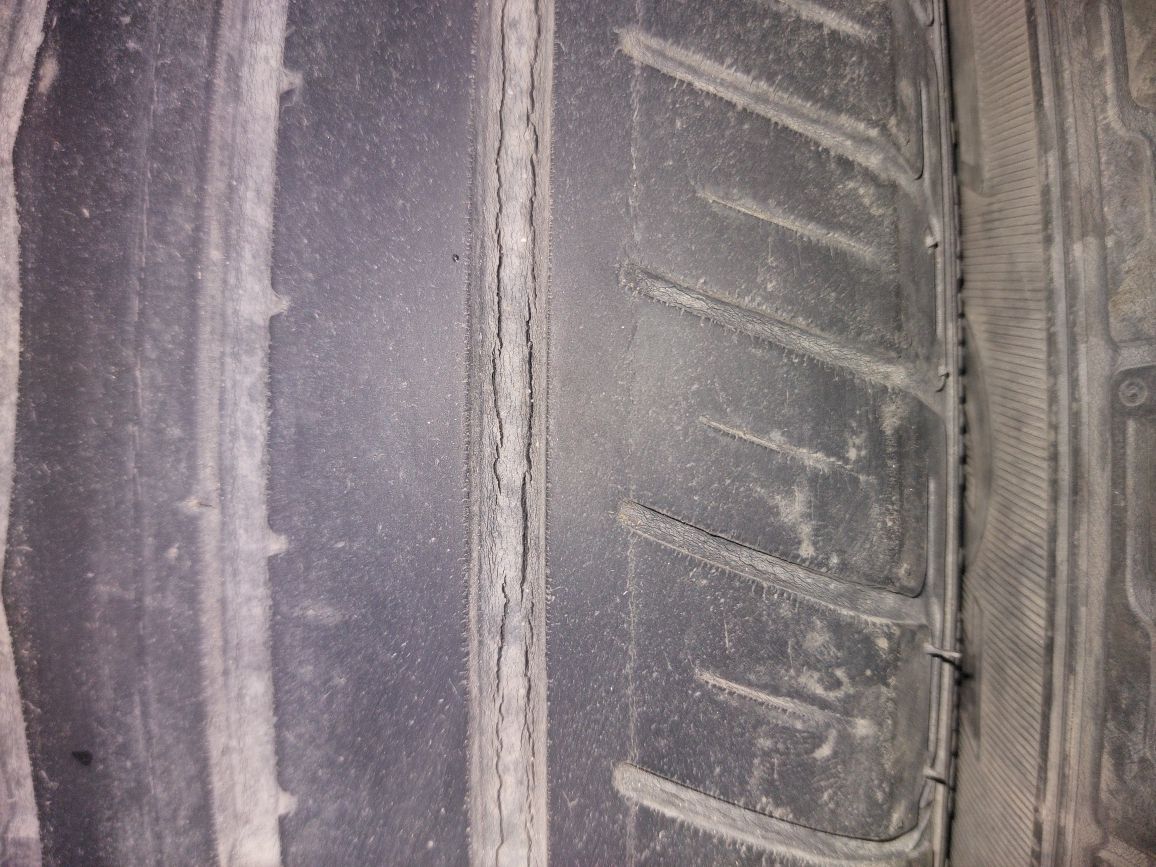 Шины летние DUNLOP 225/60/18