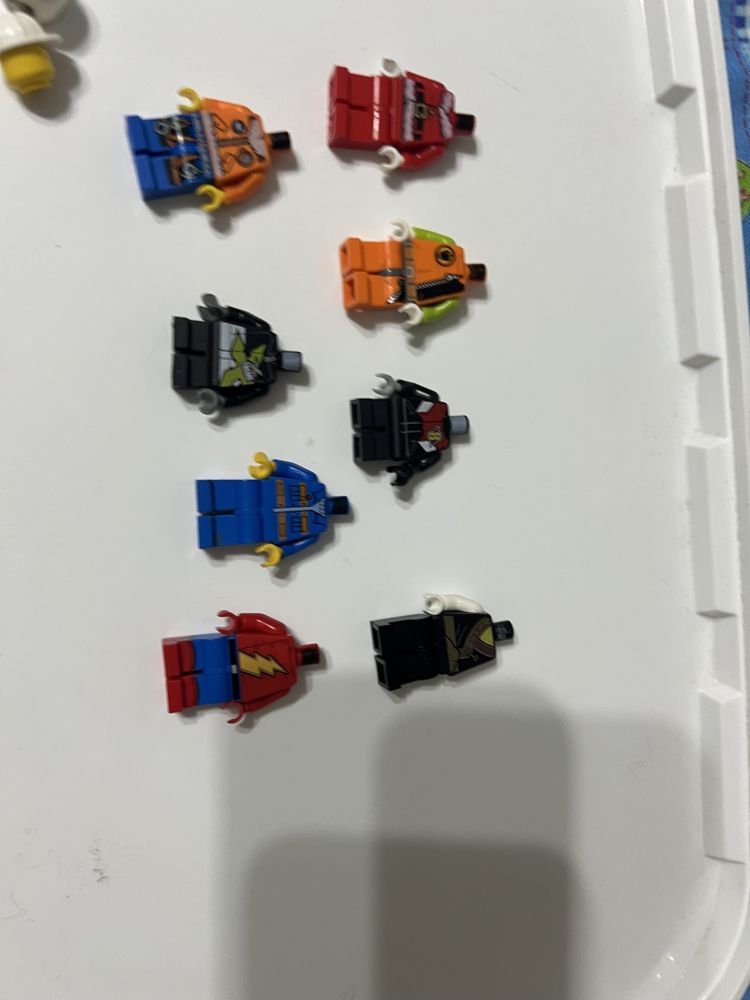 Продам Лего минифигурки