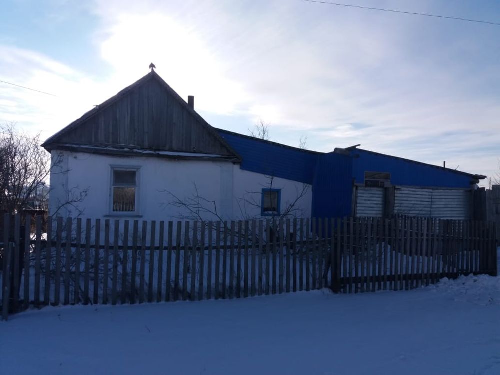 Дом у озера в поселке Зеренда