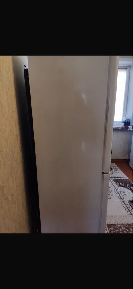 Продам холодильник
