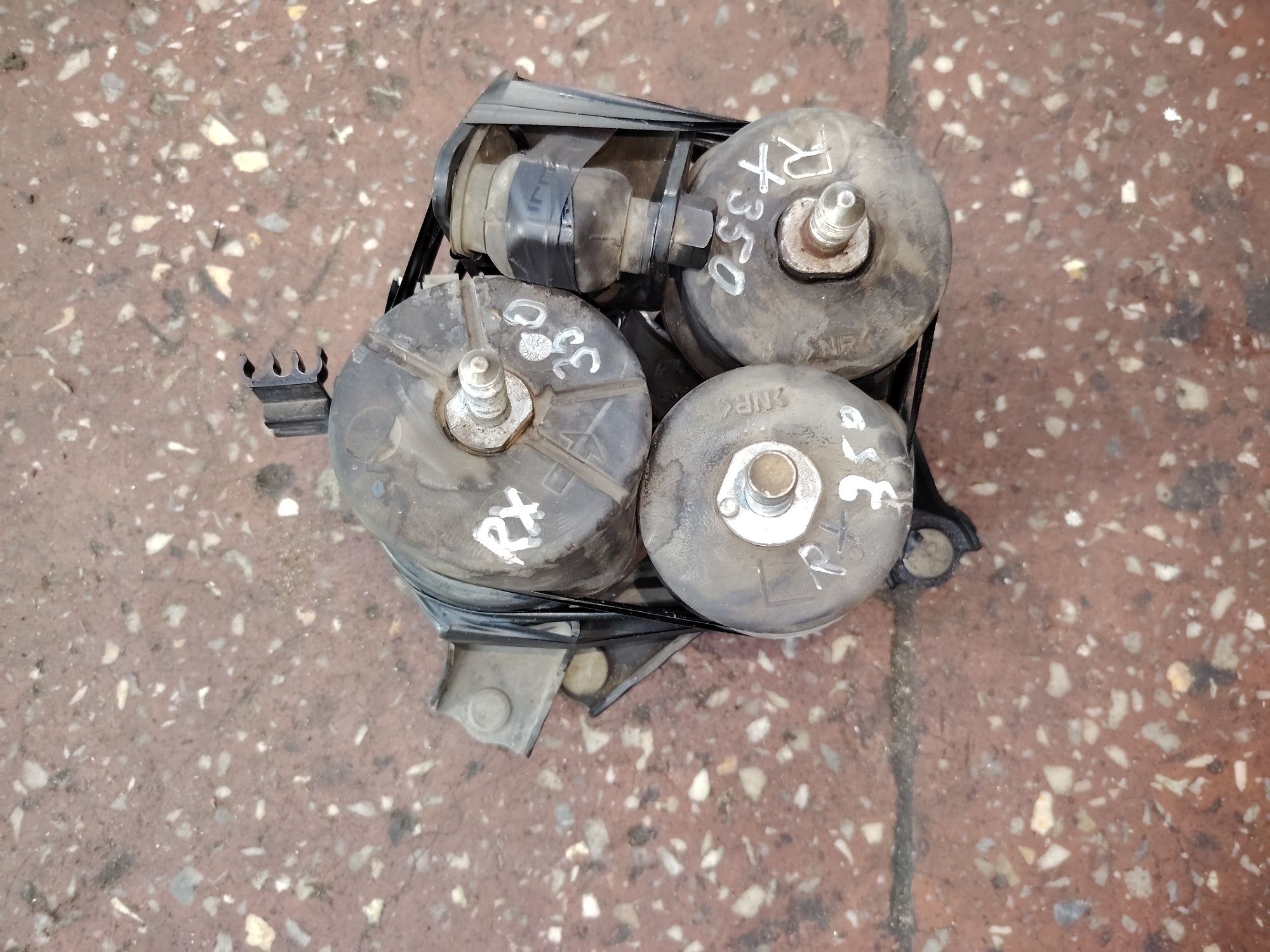 Подушки двигателя RX350 RX330 LS460