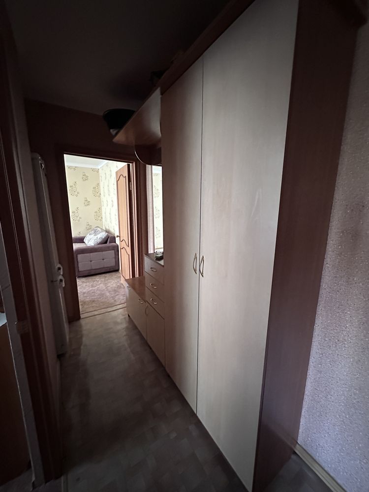 Продам Шкаф прихожка