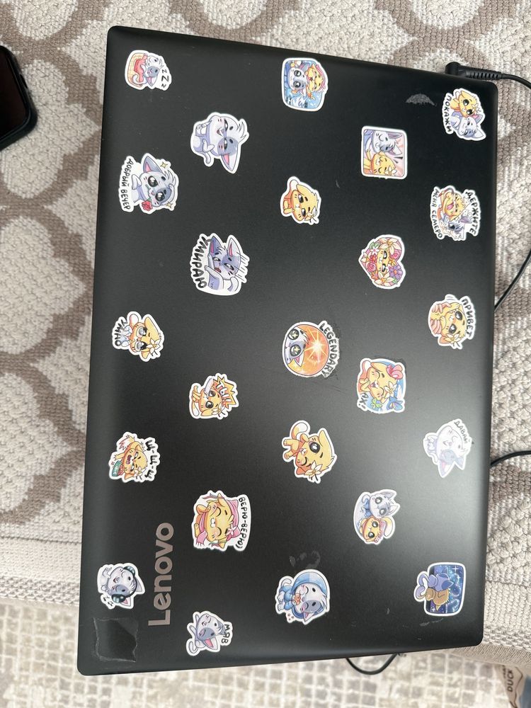 ноутбук lenovo..