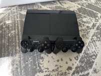 PlayStation 3 Super Slim + 2 controllers