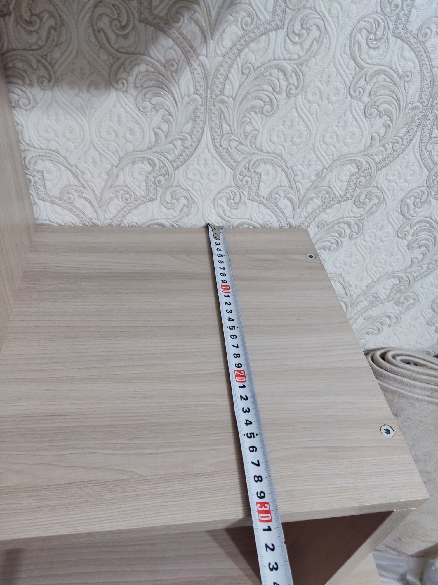 Продам письменный стол с сполкой (настенная)!