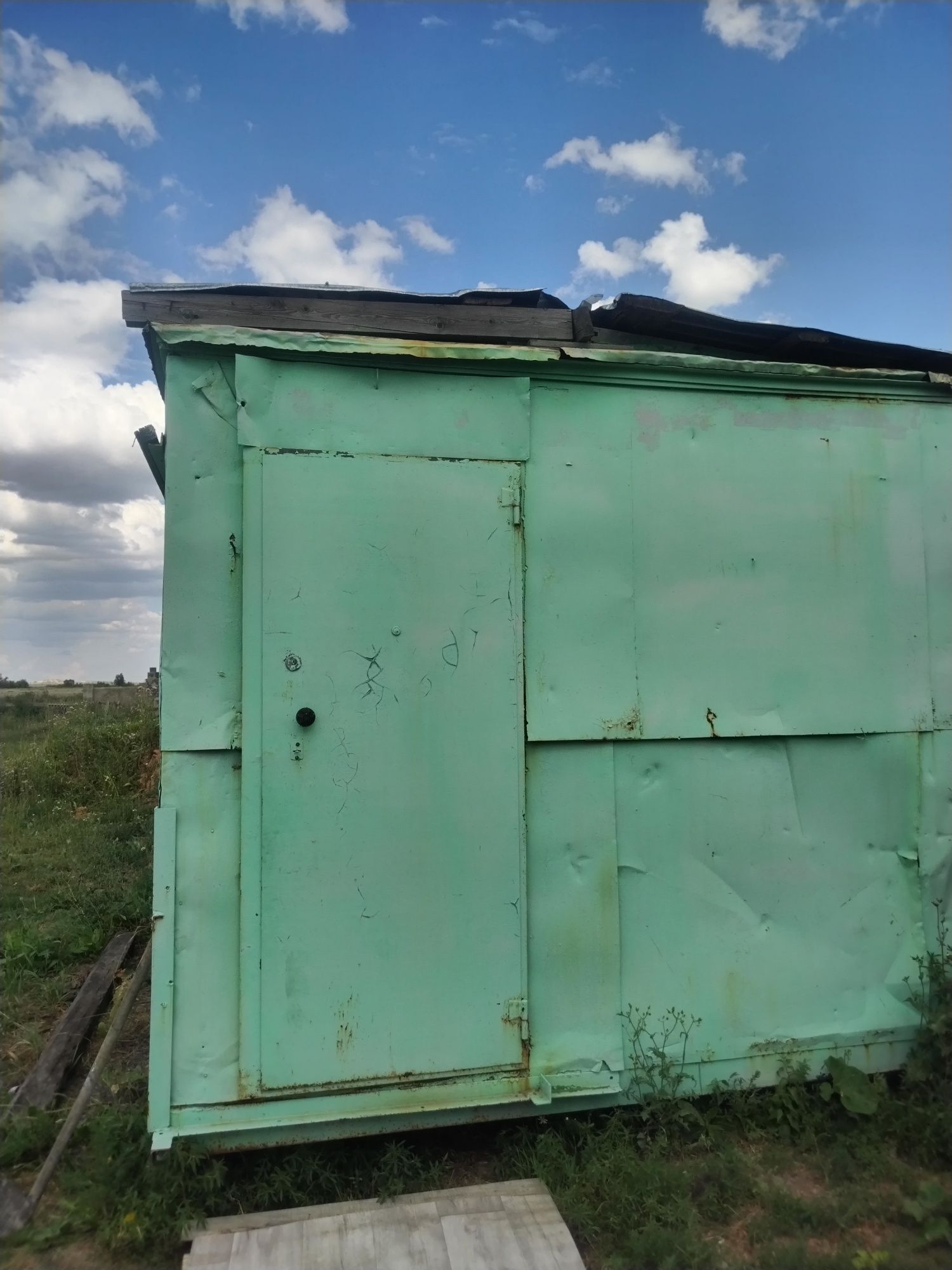 Продаётся 2х комнатная будка