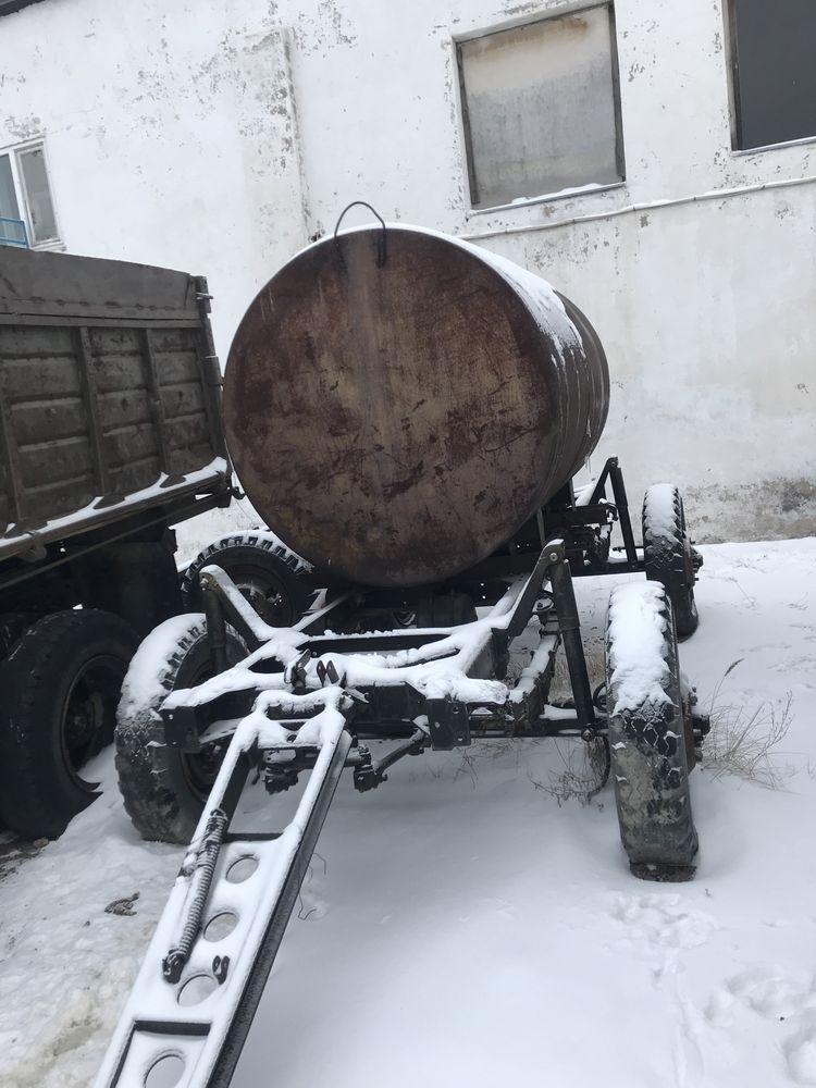 Продам цистерну на колесах