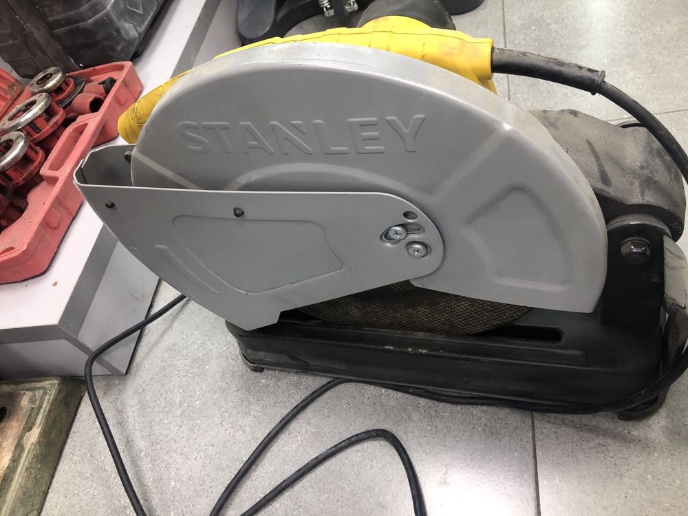Пила Stanley SSC22