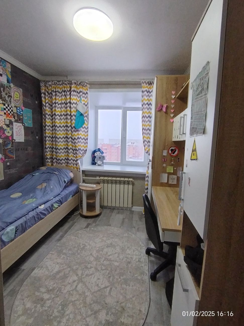 Продам 2- комн квартиру в 7/52, тёплая !!!