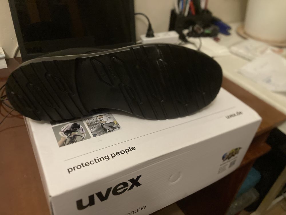 Спец обувь Защитные полуботинки uvex 1 бизнес S3 SRC (uvex 1 business)