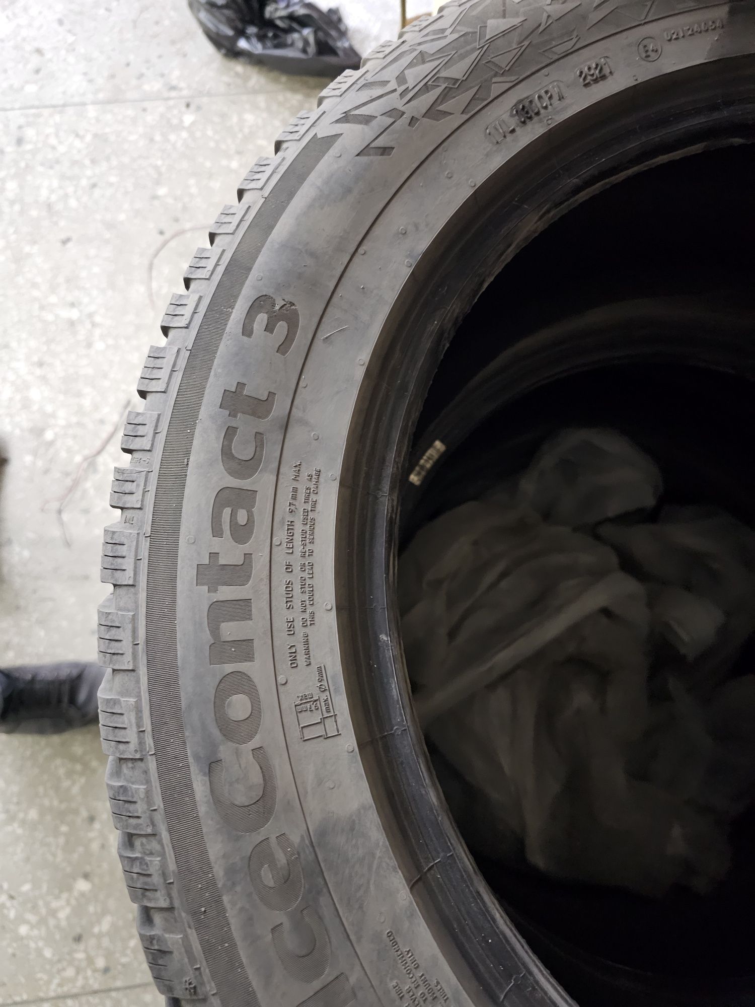 Continental IceContact 3 245/55R19