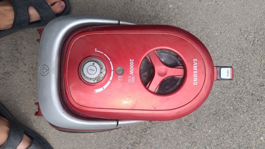 Пылесос Samsung.
