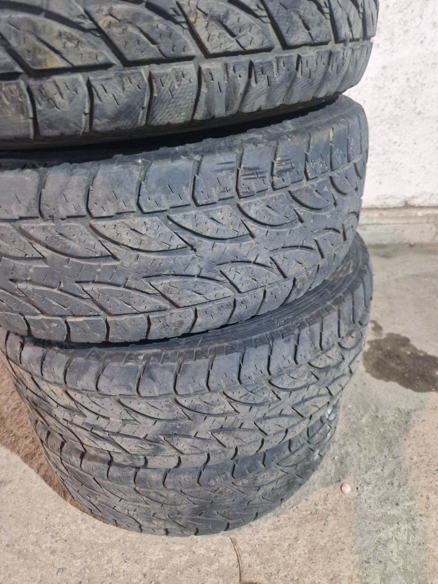 Продам Шины б/У. BRIDGESTONE
