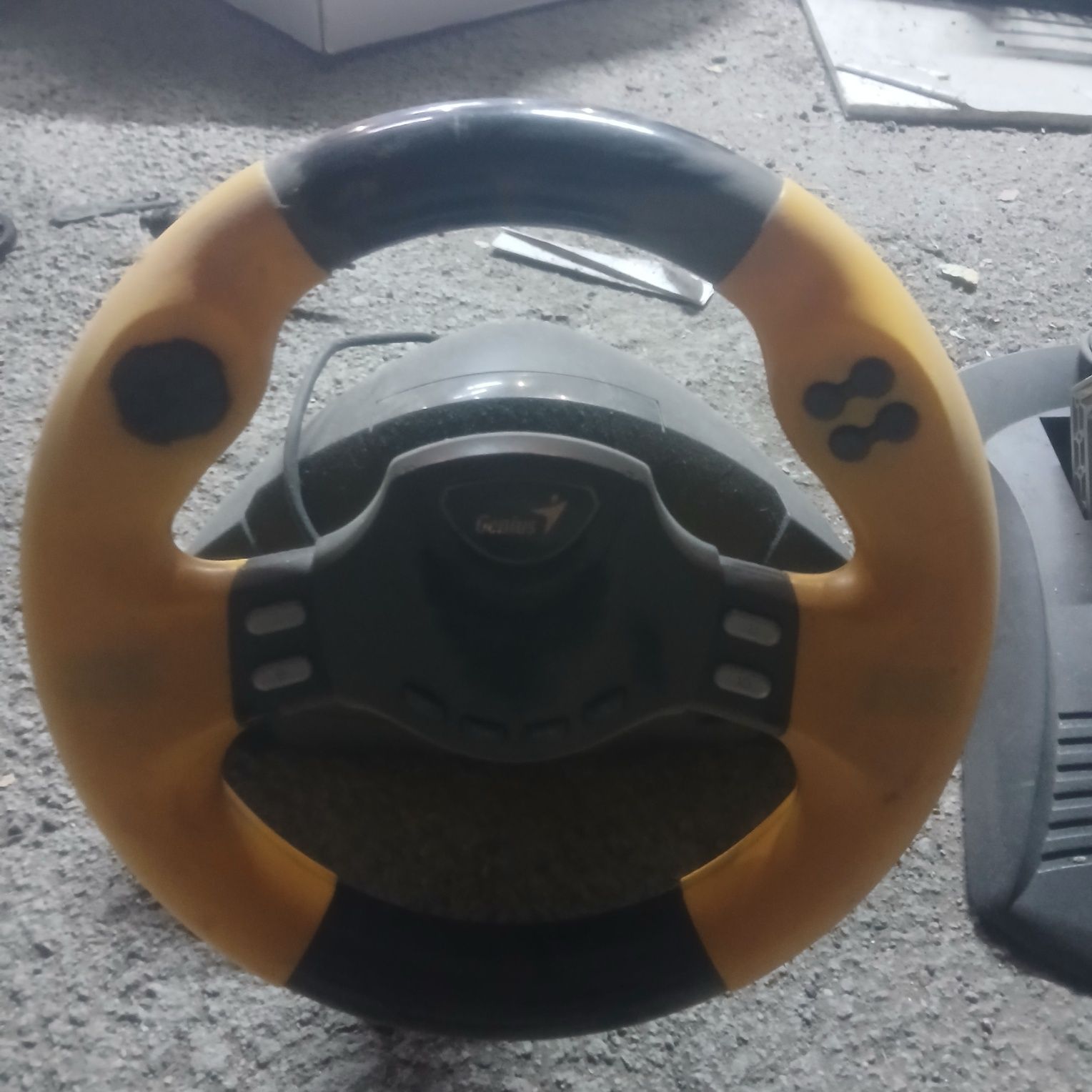 Продам игровой руль