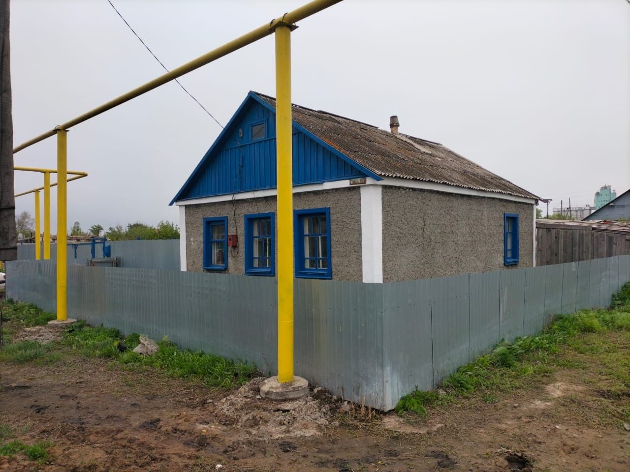 Продам теплый дом из трёх комнат