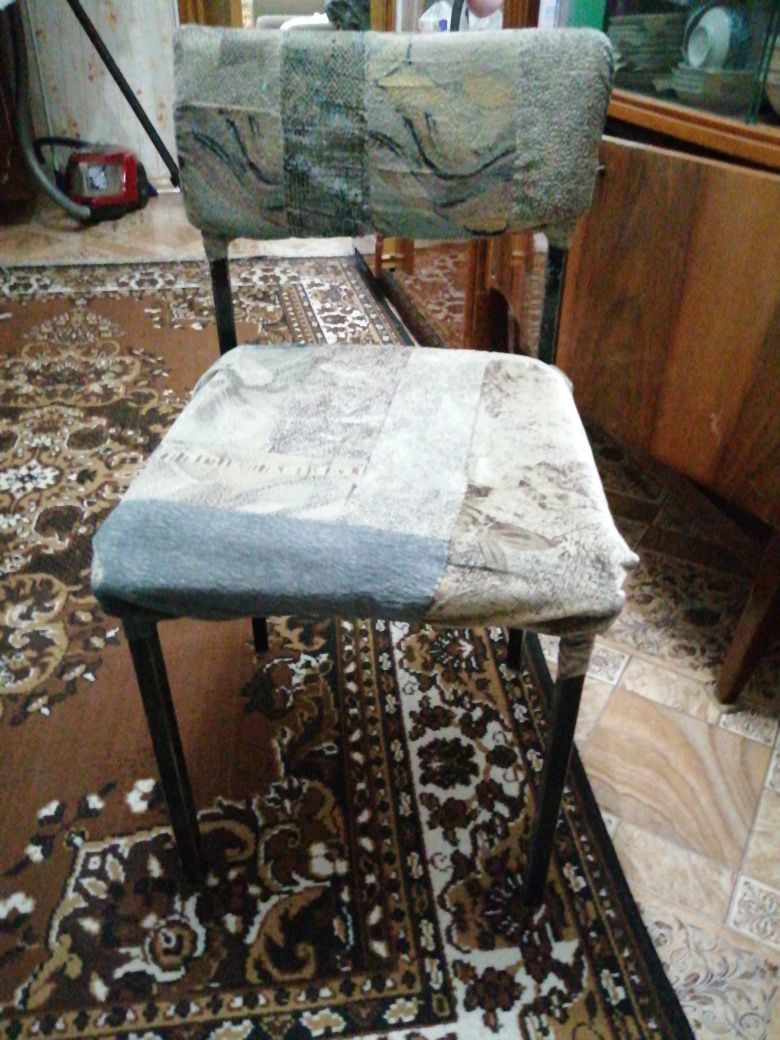 Продам стулья и кресла
