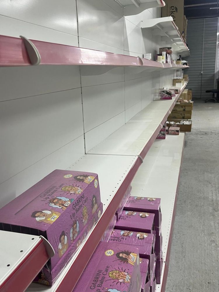 Полки для магазина и тд в отличном состаянии