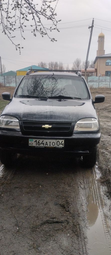 Шеви нива 2004 г