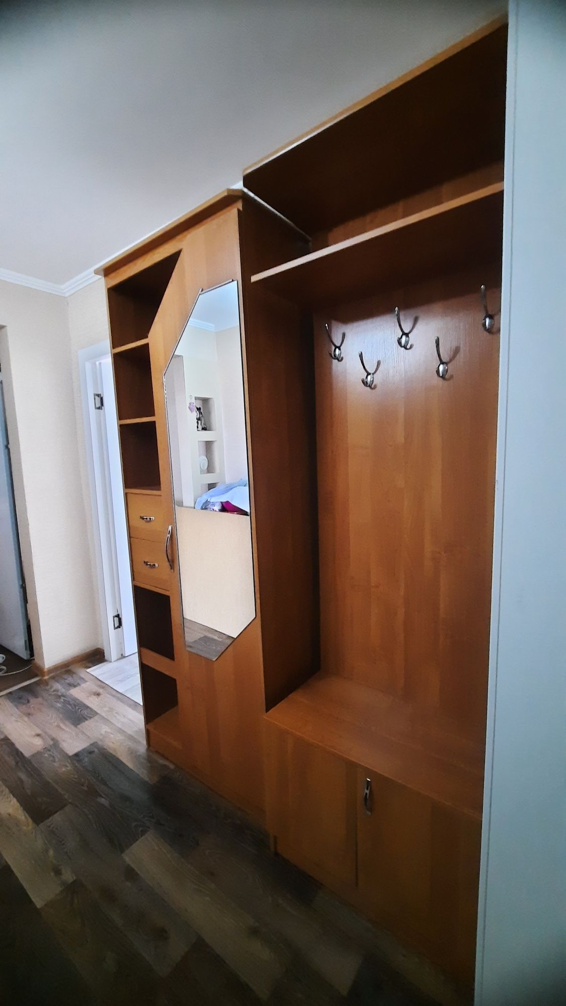 Шкаф для прихожей