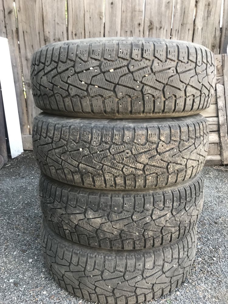 Продам шины зиние R15