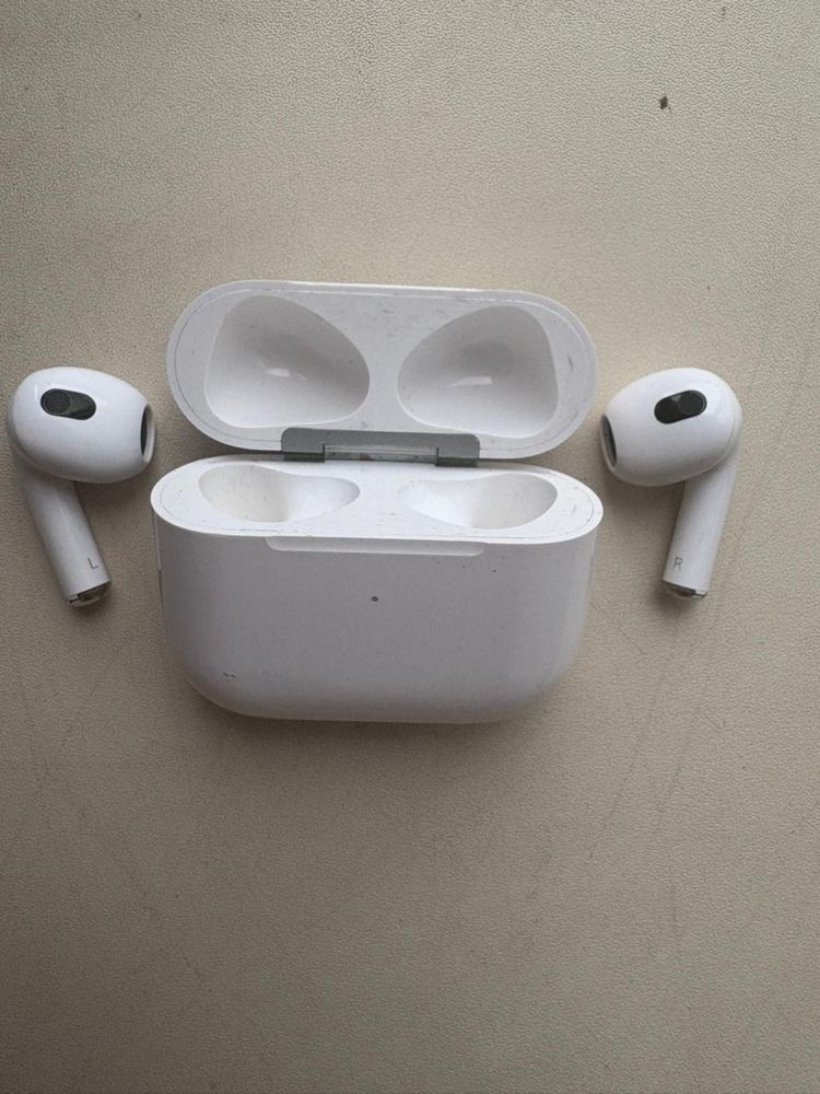 Airpods 3 в хорошем состоянии