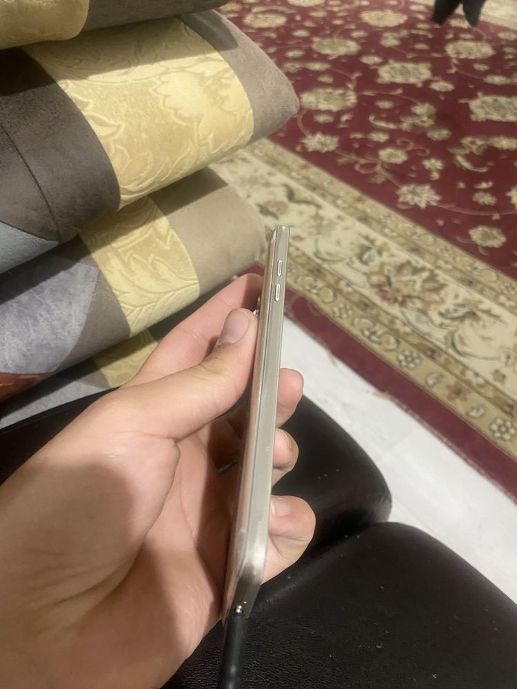 Продам Samsung galaxy j5