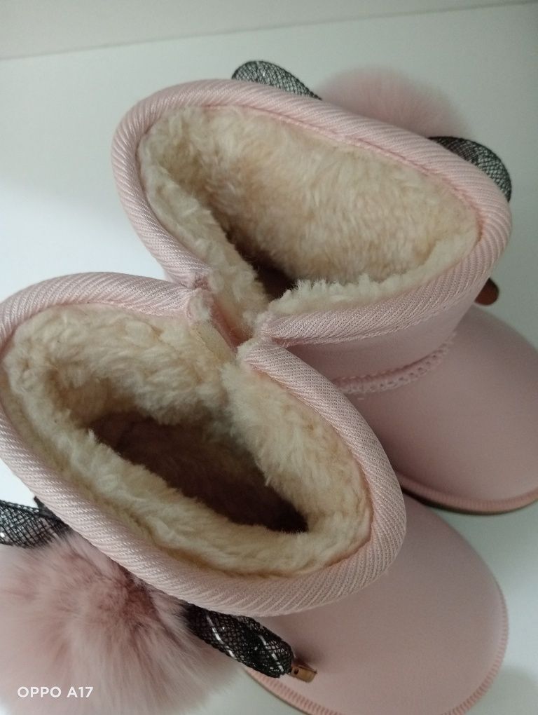 Продам детскую обувь