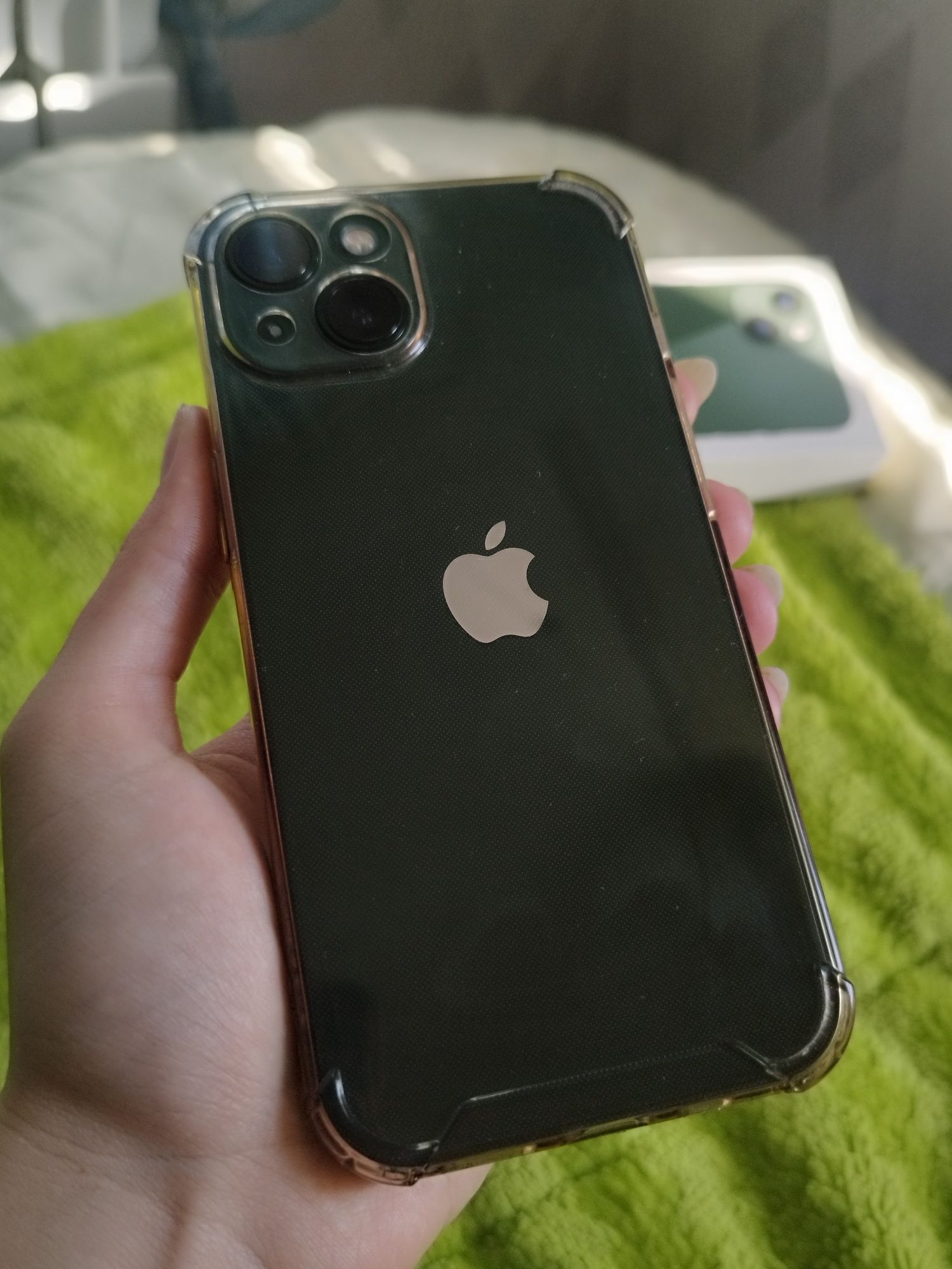 IPhone 13 green 256 gb