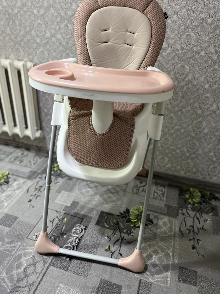 Детский стул для кормления