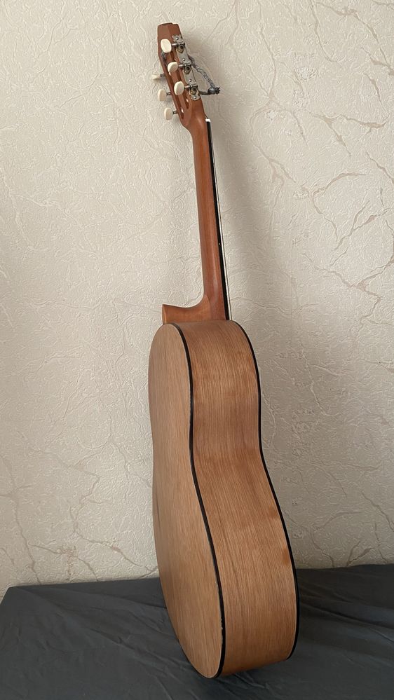 Yamaha C40M, гитара классическая