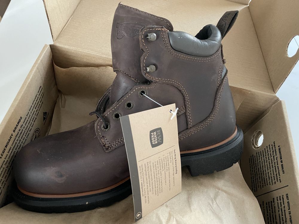 Продам спец обувь Red Wing