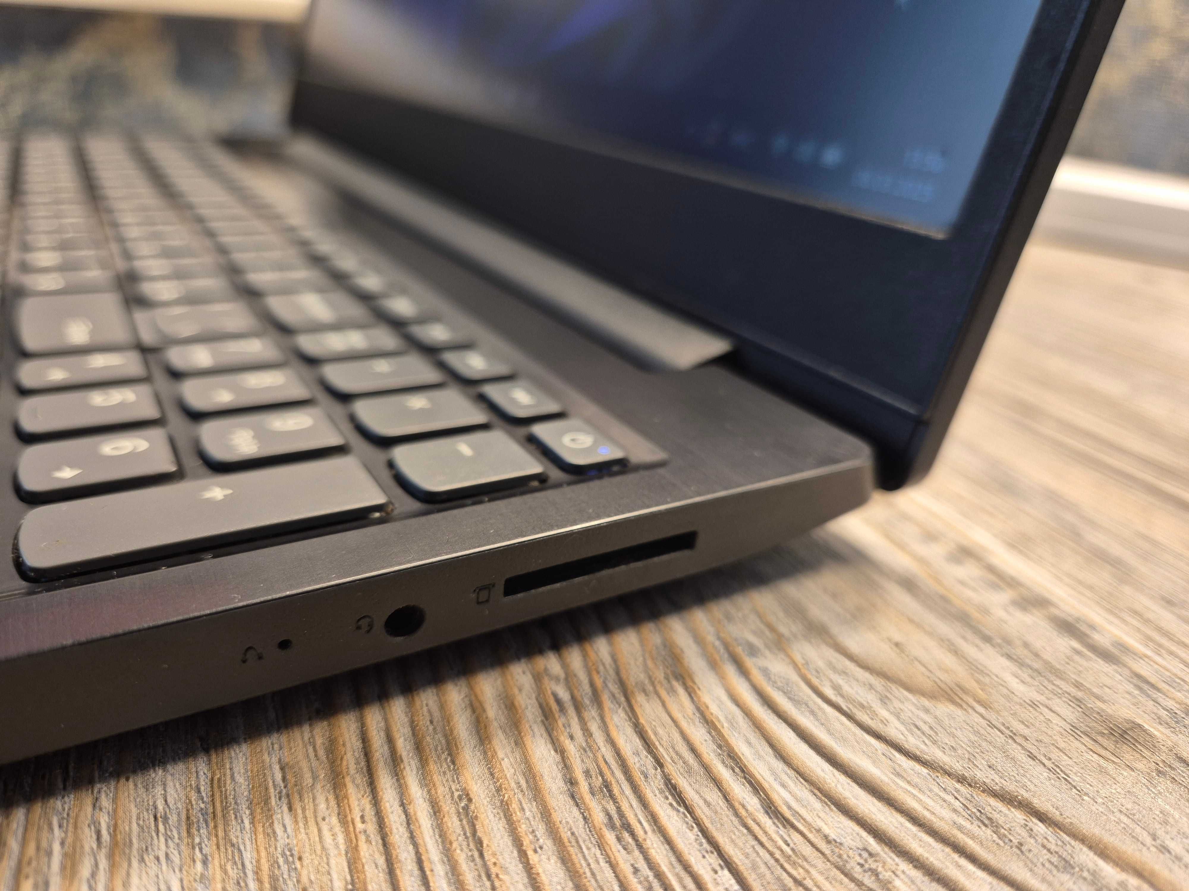 Ноутбук Lenovo Ryzen3\ОЗУ 12гб\SSD+жесткий диск Lenovo S145API