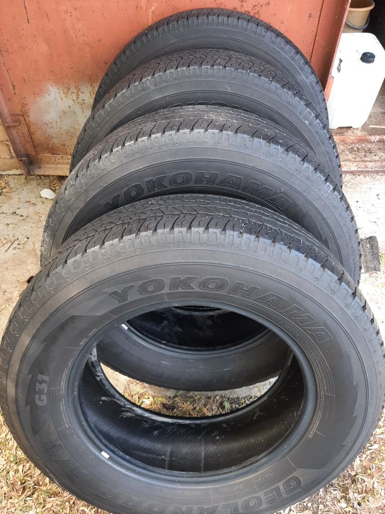 Продам шины 265/65/18 якохама