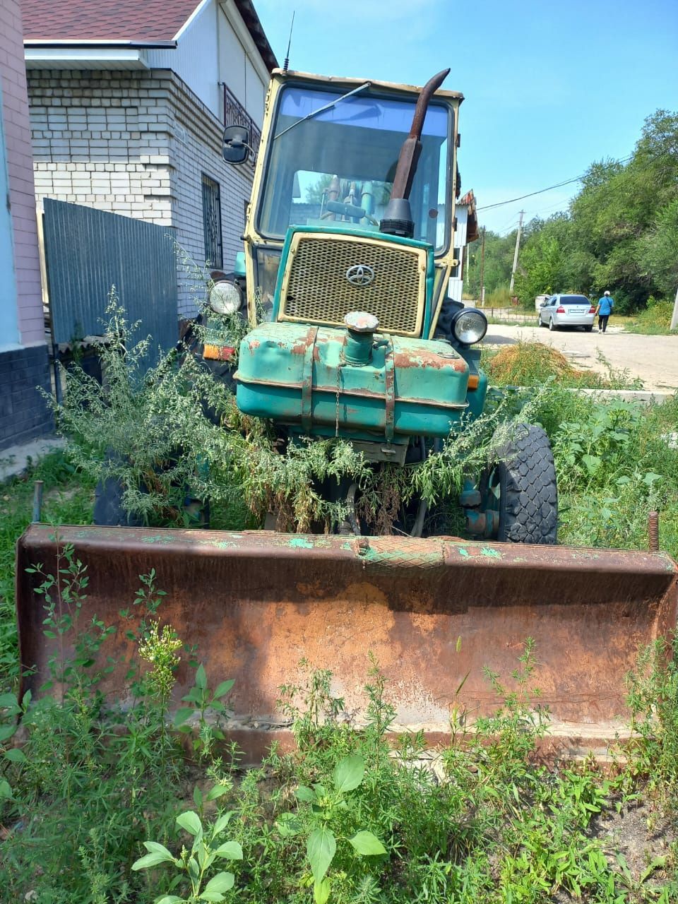 Продам ЮМЗ трактор