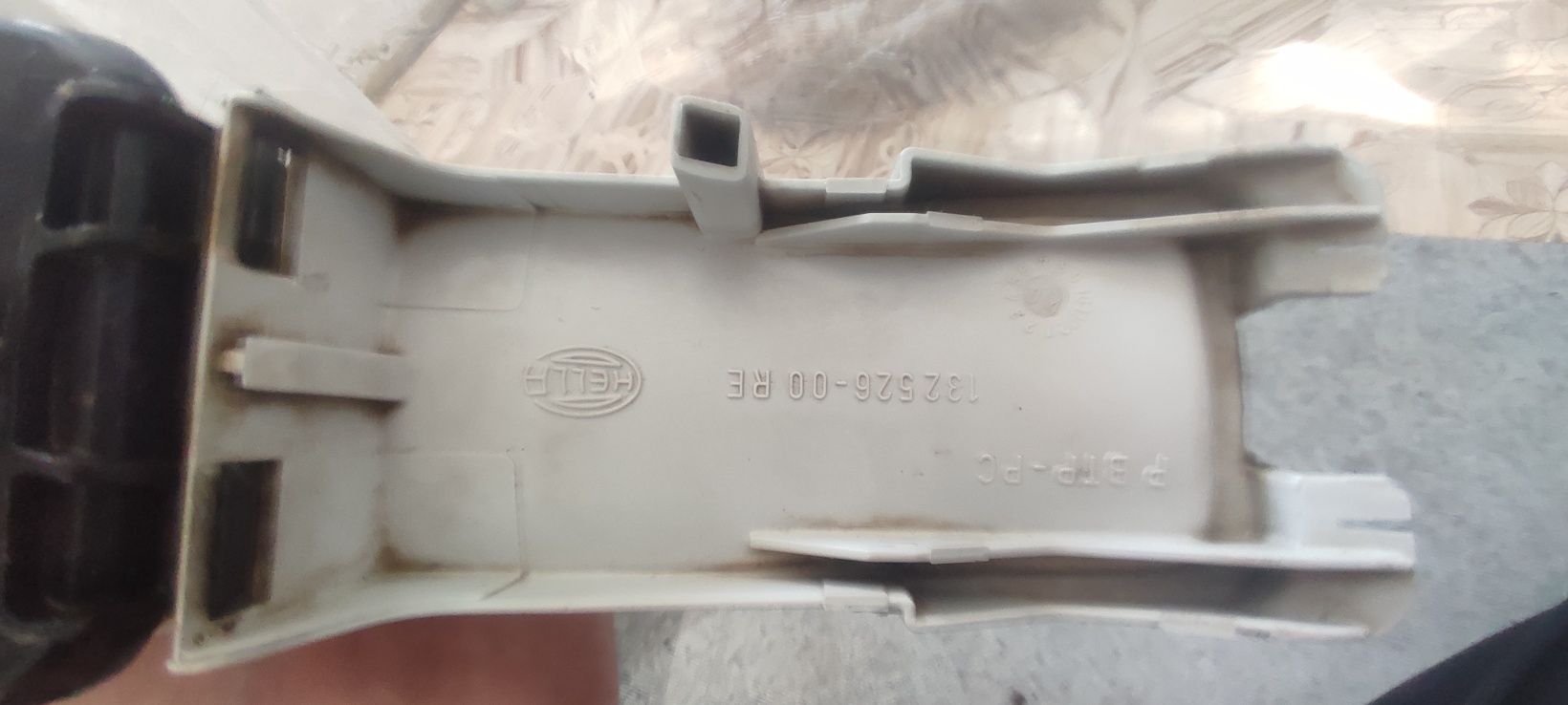 Продам оригинальные туманки на Ауди 80 Б4 HELLA