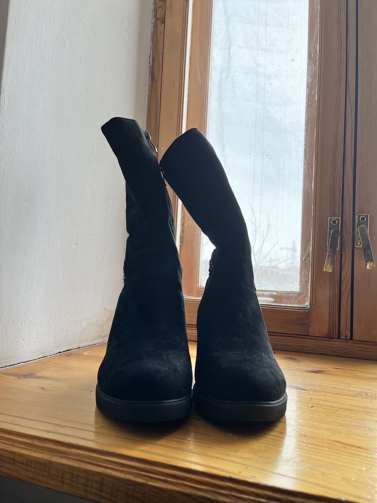 Женские зимние сапоги