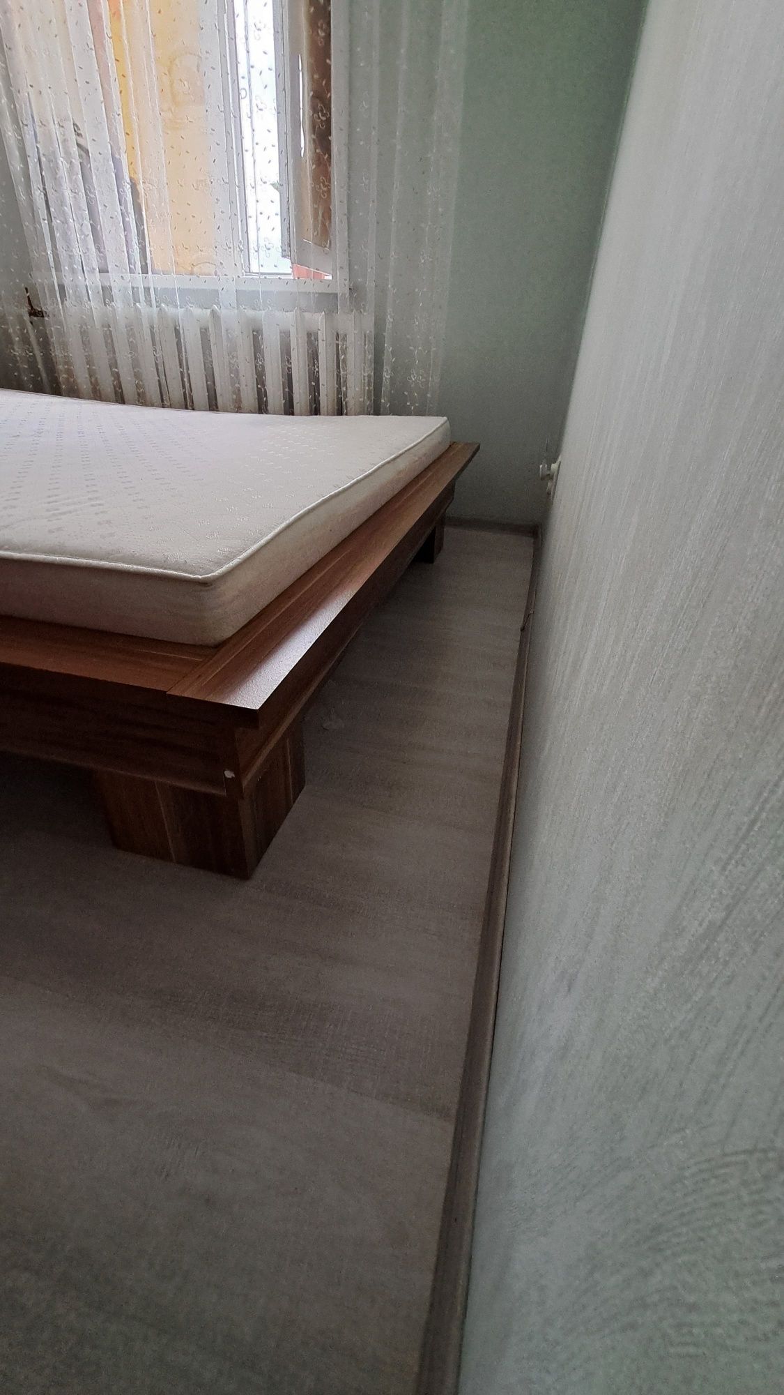Продам двуспальную кровать
