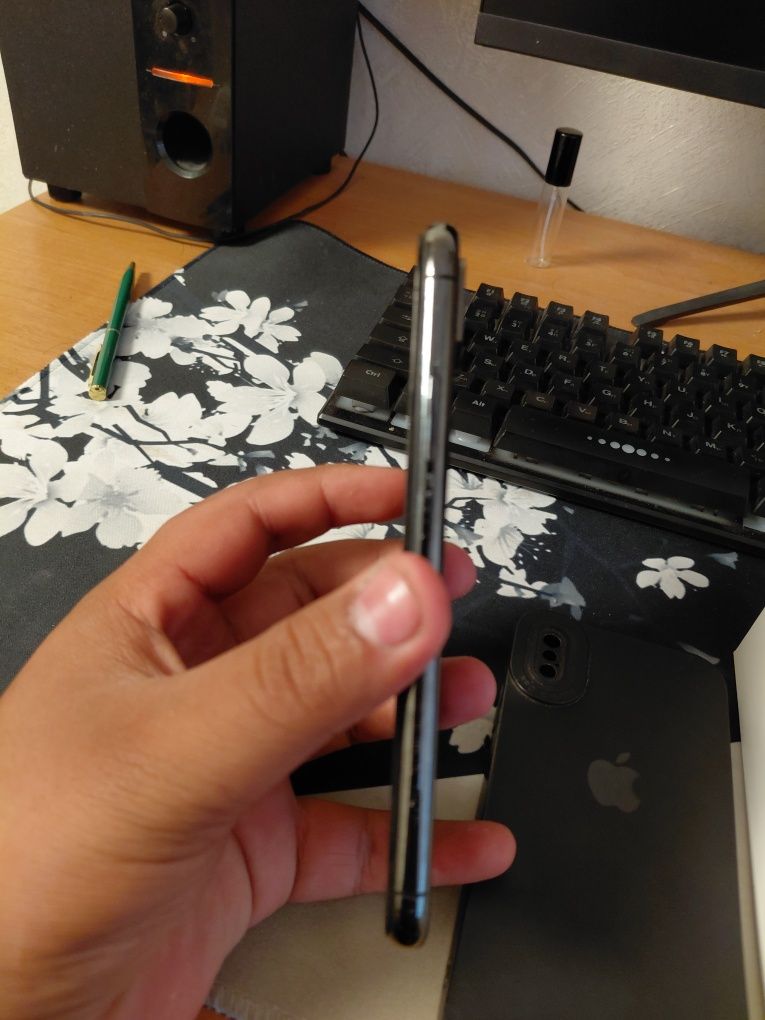 Продам айфон xs 64gb