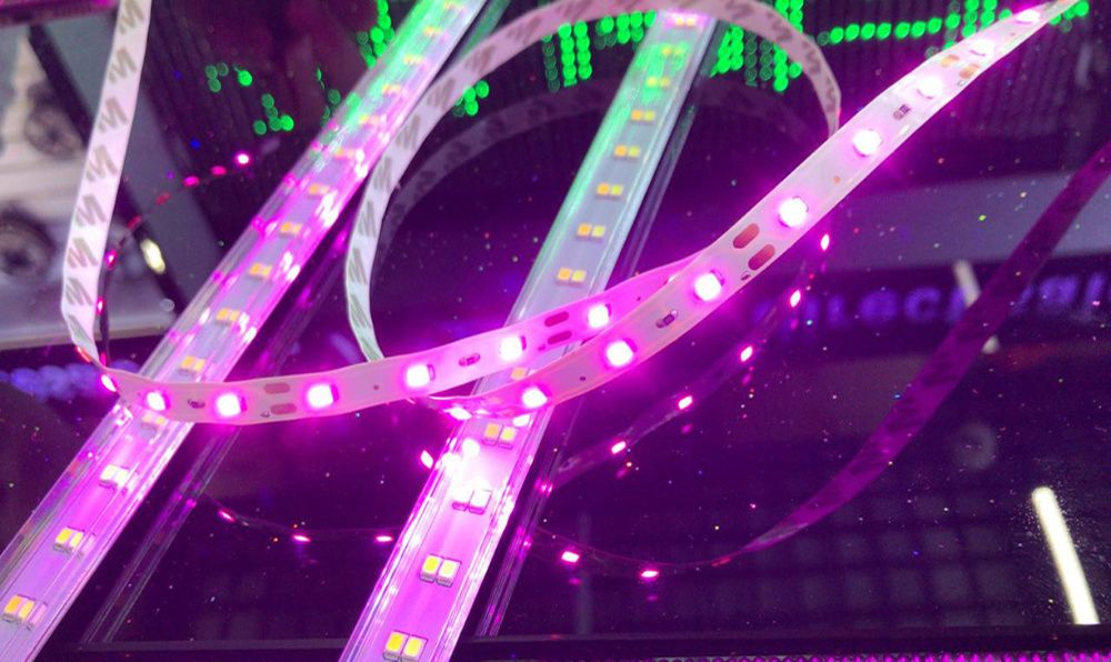 * Свето-диодное LED освещение СВЕТИЛЬНИКИ ЛЕНТЫ ПЛАНКИ и много разного
