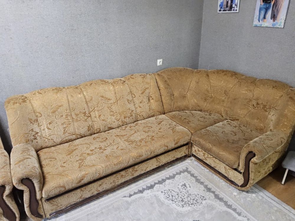 Продаем Диван. Состояние среднее