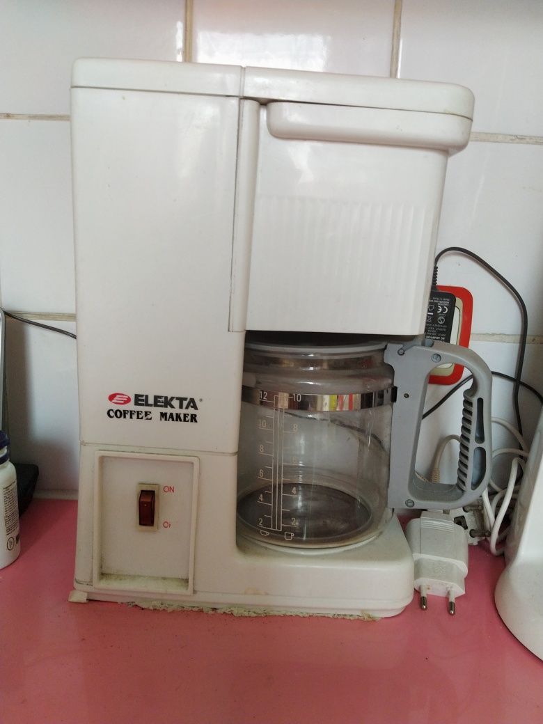 Продам кофеварку