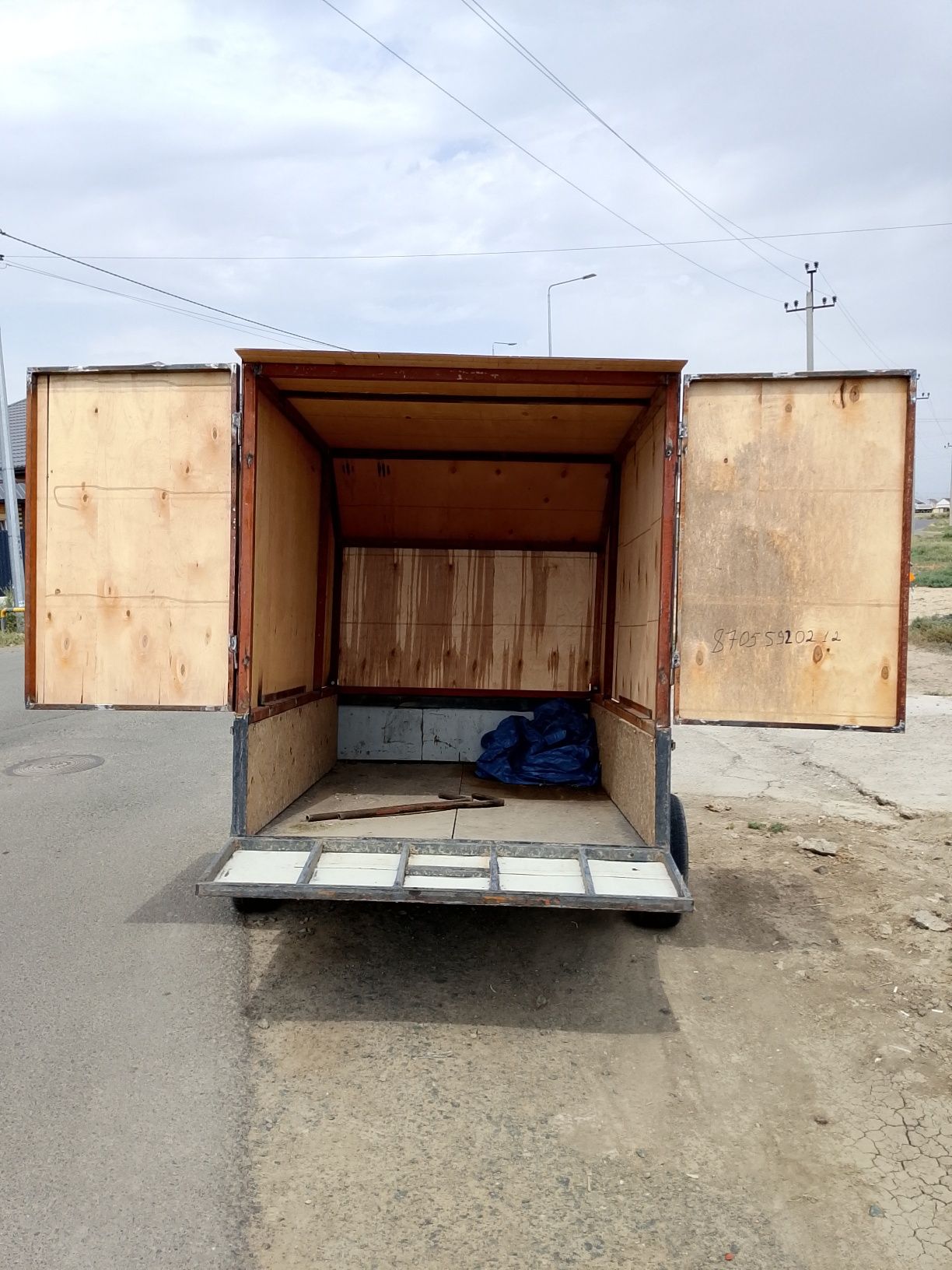 Продам легковой прицеп состояние отлично